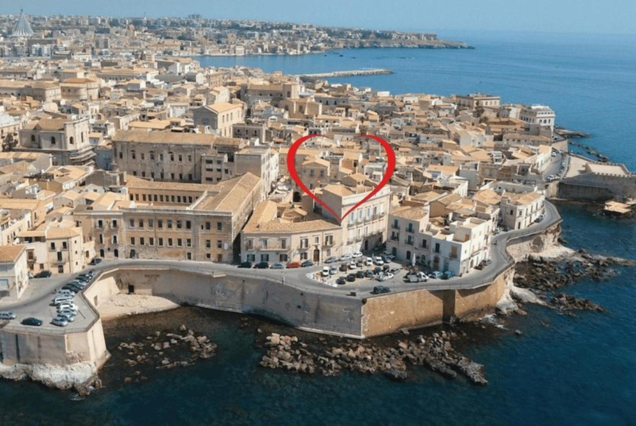 Casa Nagale- Una Suite Di Charme Nel Cuore Di Ortigia A 50 Mt Dal Mare Syracuse Exterior foto