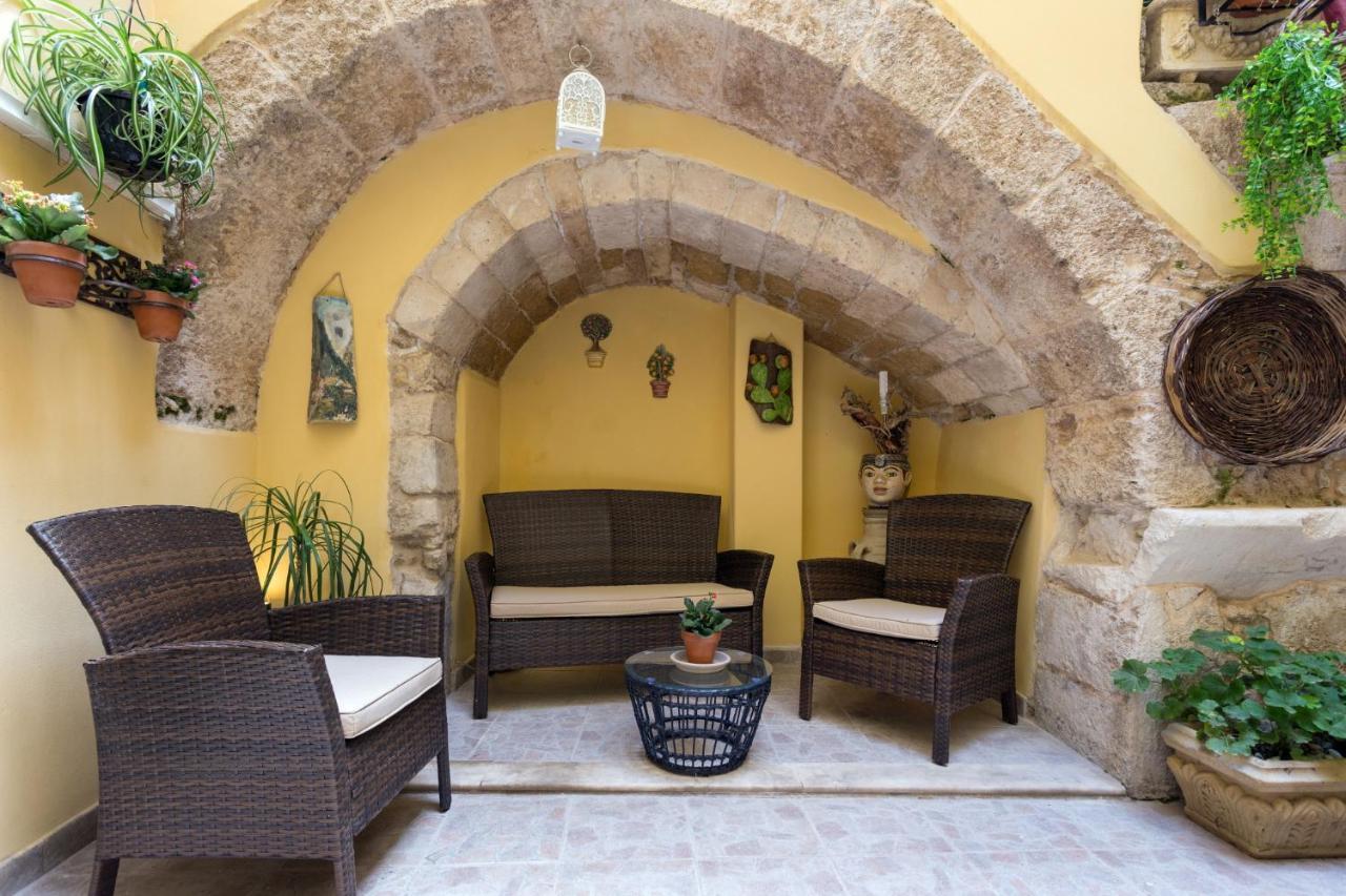 Casa Nagale- Una Suite Di Charme Nel Cuore Di Ortigia A 50 Mt Dal Mare Syracuse Exterior foto
