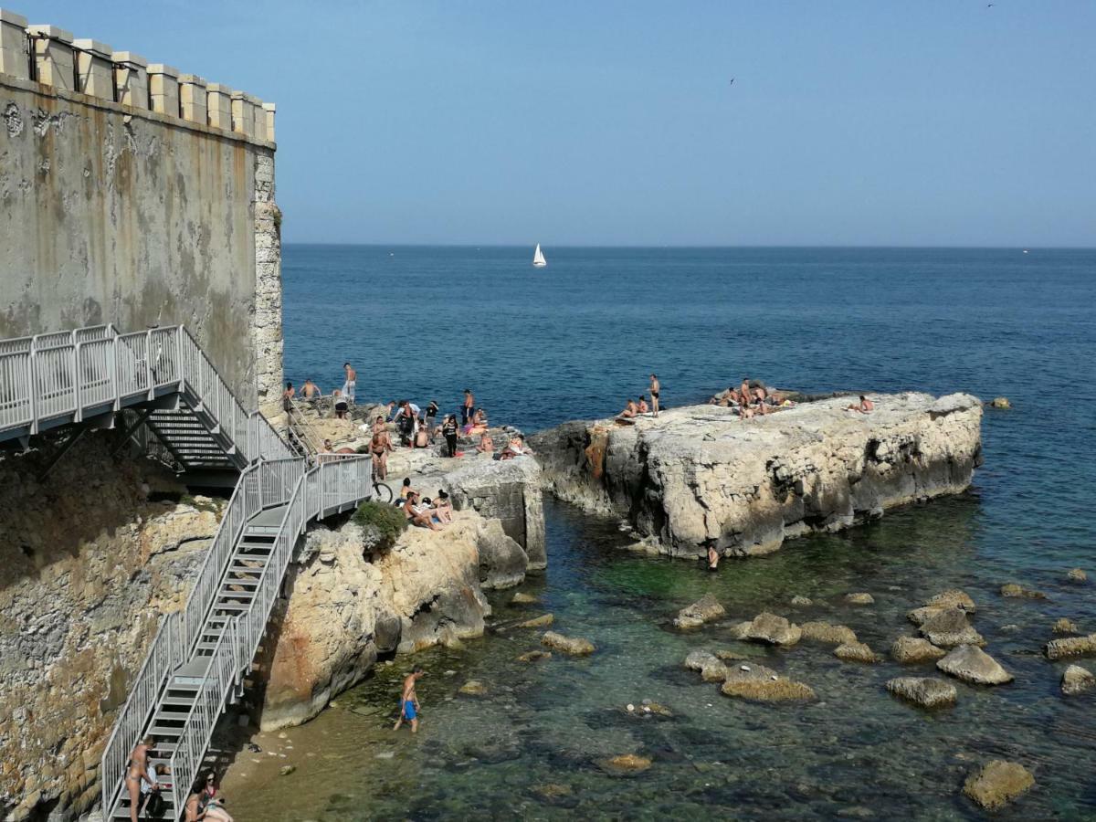 Casa Nagale- Una Suite Di Charme Nel Cuore Di Ortigia A 50 Mt Dal Mare Syracuse Exterior foto
