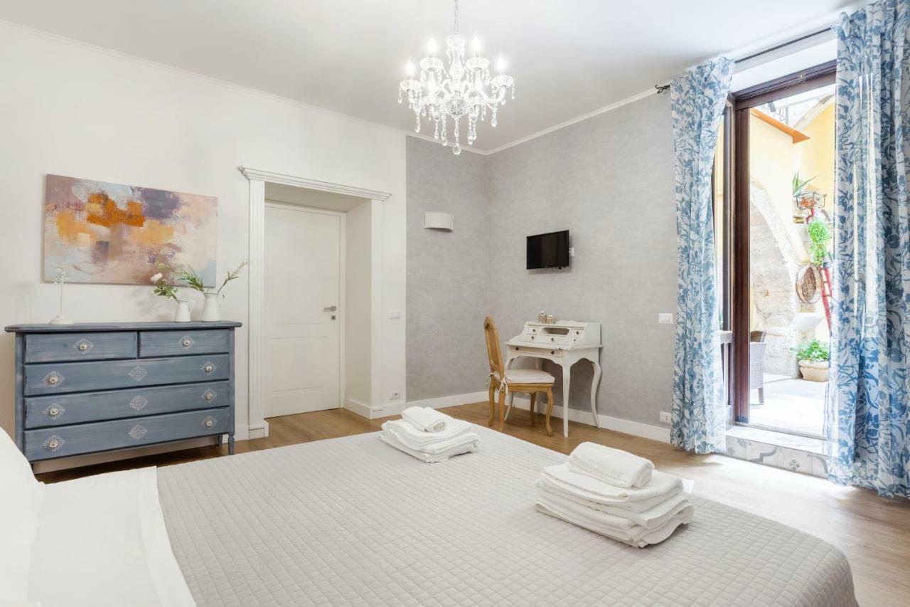 Casa Nagale- Una Suite Di Charme Nel Cuore Di Ortigia A 50 Mt Dal Mare Syracuse Exterior foto