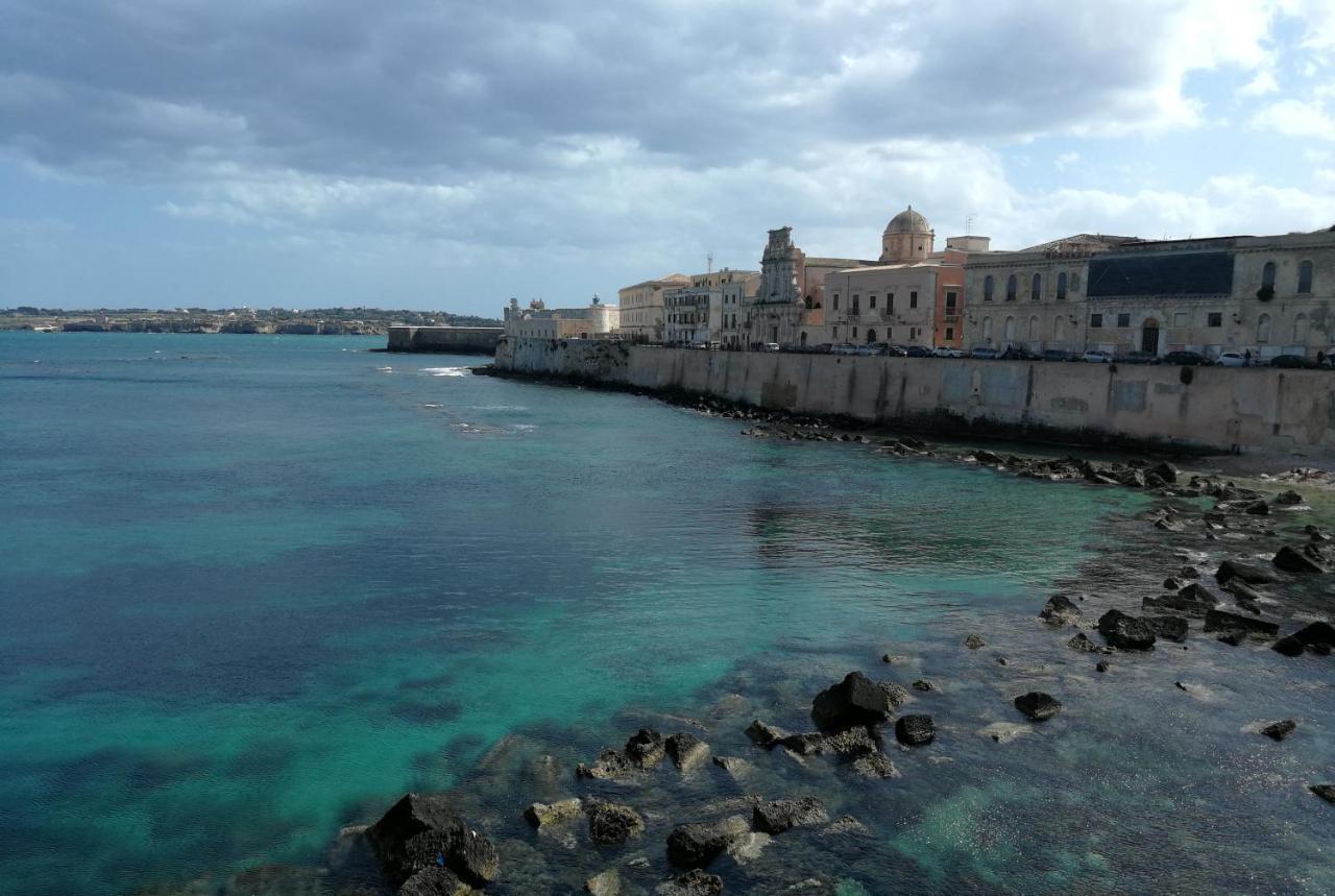 Casa Nagale- Una Suite Di Charme Nel Cuore Di Ortigia A 50 Mt Dal Mare Syracuse Exterior foto