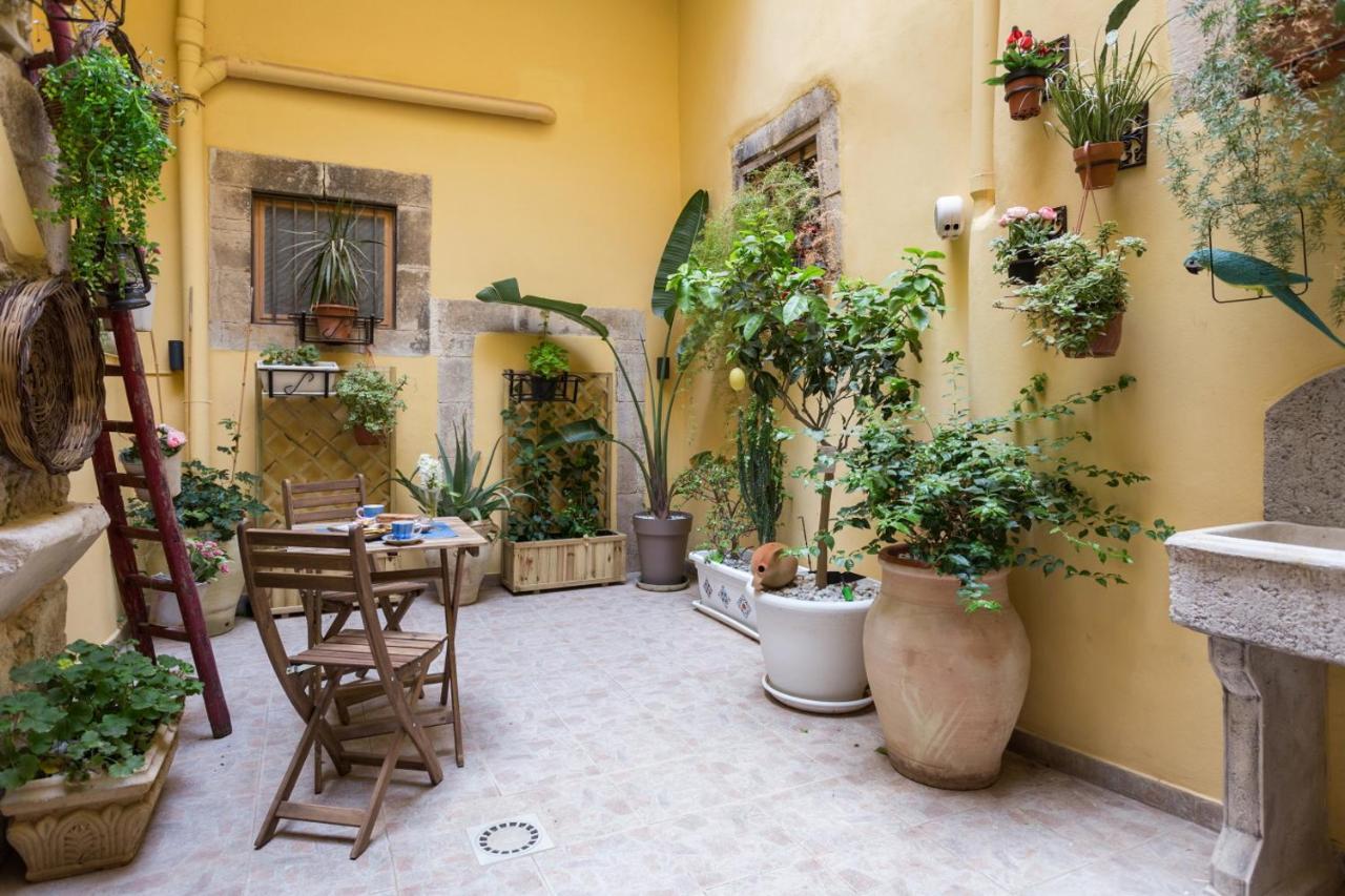 Casa Nagale- Una Suite Di Charme Nel Cuore Di Ortigia A 50 Mt Dal Mare Syracuse Exterior foto